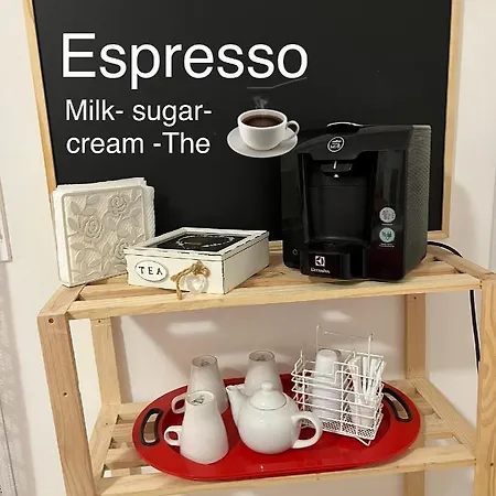 Eder A Un Passo Dal Teatro Greco Oda ve Kahvaltı 4*