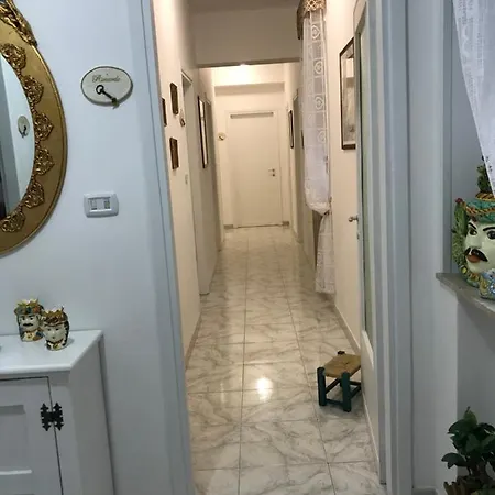 Bed & Breakfast Eder A Un Passo Dal Teatro Greco