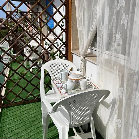 Bed & Breakfast Eder A Un Passo Dal Teatro Greco 4*