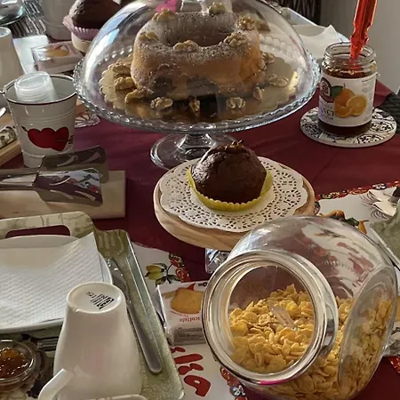 Eder A Un Passo Dal Teatro Greco Bed & Breakfast