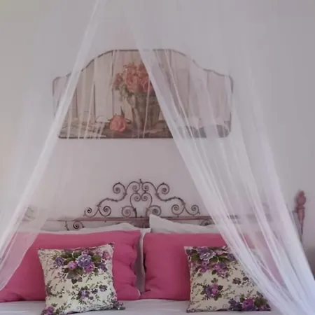 Eder A Un Passo Dal Teatro Greco Syracuse